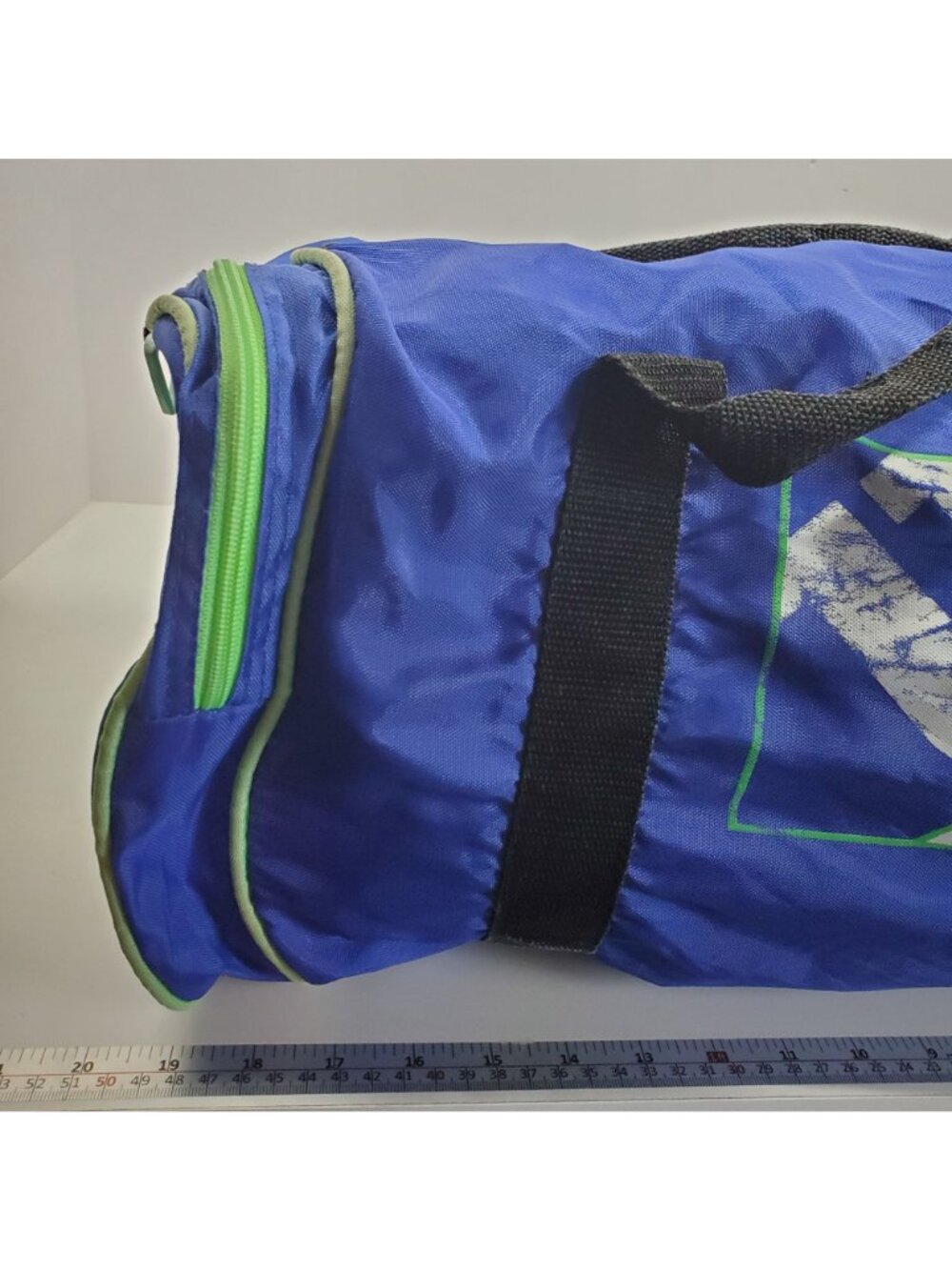 Wilson Blue Nylon Duffle Vintage Gym Bag Neon Green Travel Zippered - Picture 13 of 16